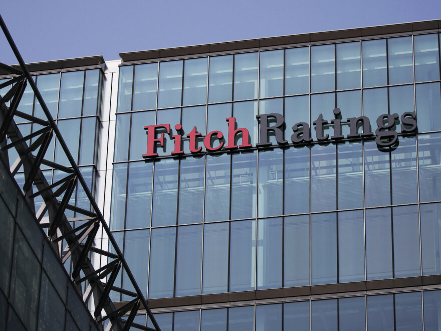Fitch, Banka Dışı 10 Finans Kuruluşunun Görünümünü Yükseltti