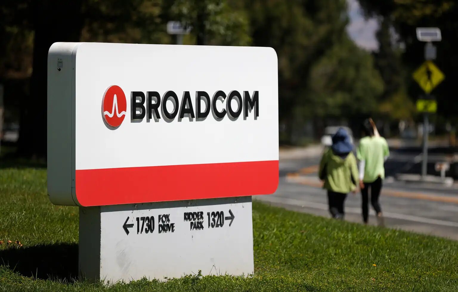 Broadcom 10’a 1 Hisse Bölünmesine Gidecek