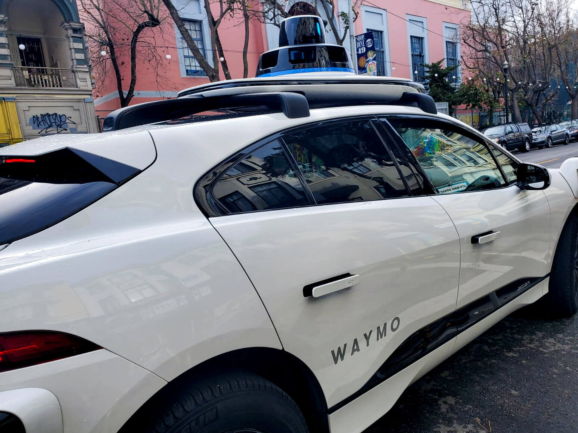 Waymo, Arizona Kazası Sonrası 672 Aracını Geri Çağıracak