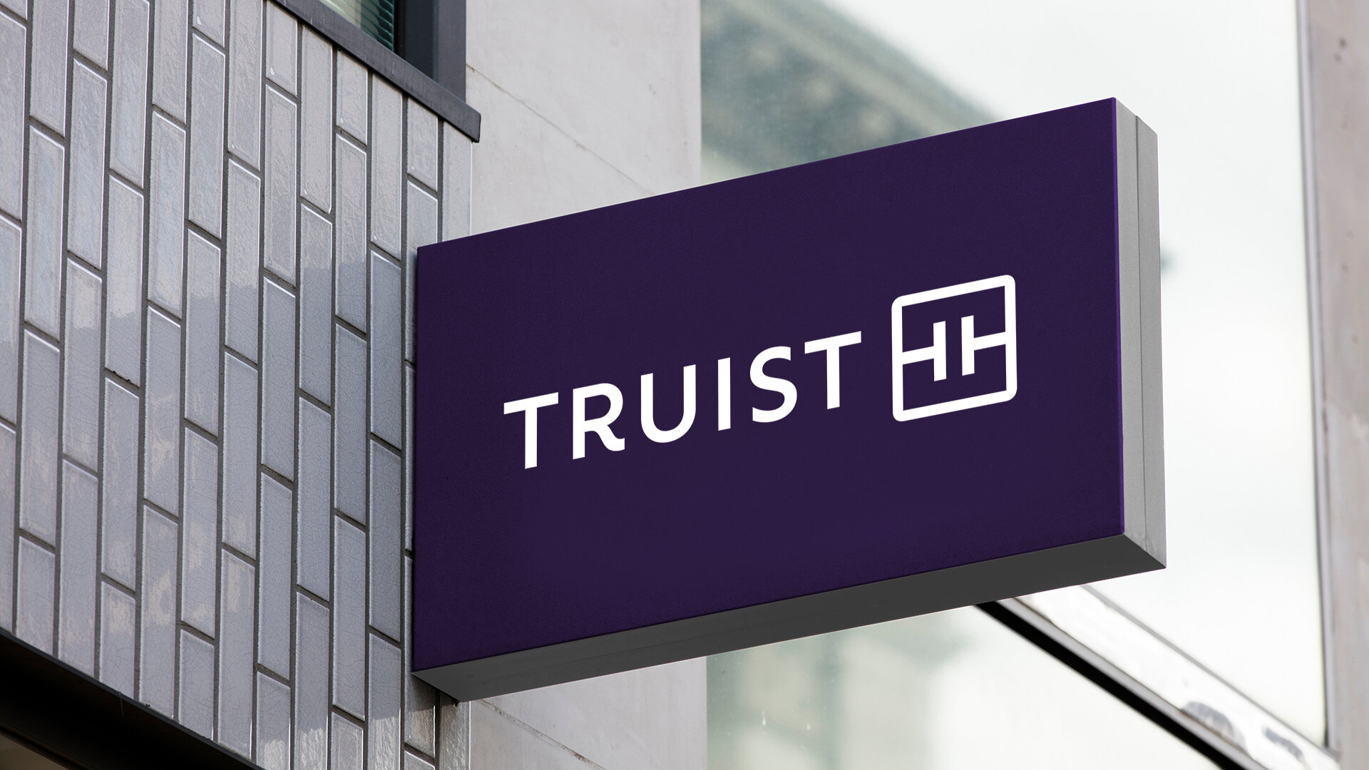 Truist Financial Beklentileri Aştı Ancak Gelirler Düştü