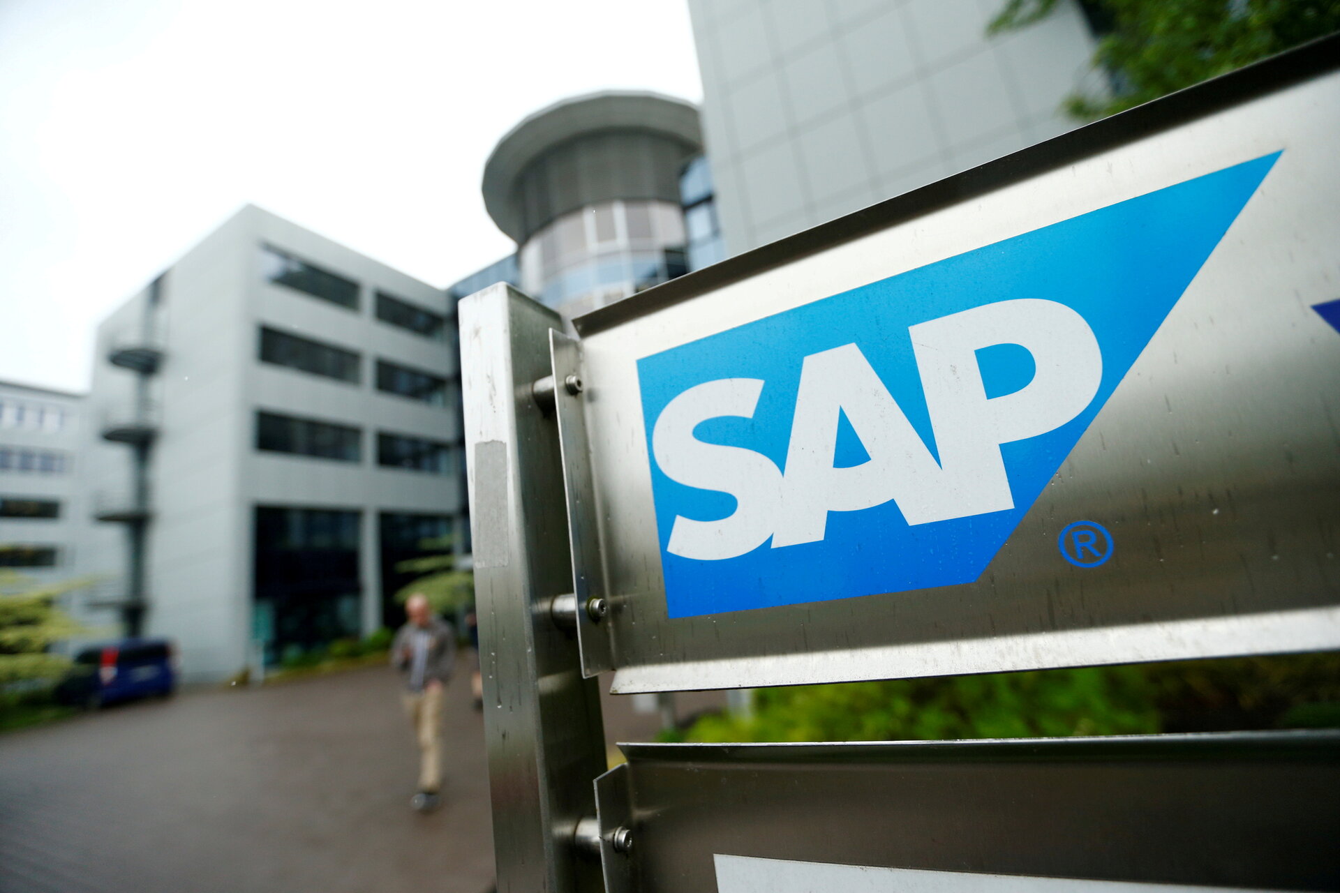 SAP Hisseleri, 2024 Öngörülerinden Destek Aldı