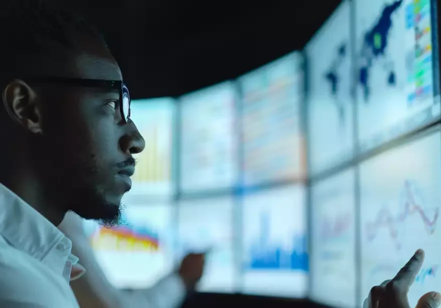 Günün öne çıkan gelişmeleri: MIATK, YKBNK, LOGO, AGESA, PAHOL (24 Şubat)