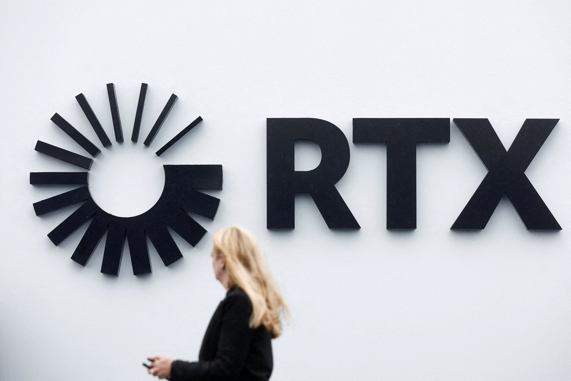 RTX Kâr Tahminini Yükseltti