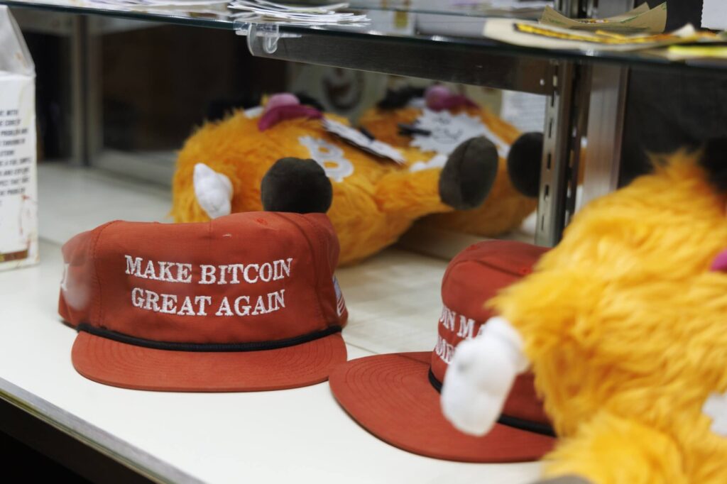 Trump, Bitcoin Konferansı’nı Kasıp Kavurdu: Başkan Adayı Neler Vadetti? Trump, Bitcoin Konferansı’nı Kasıp Kavurdu: Başkan Adayı Neler Vadetti?
