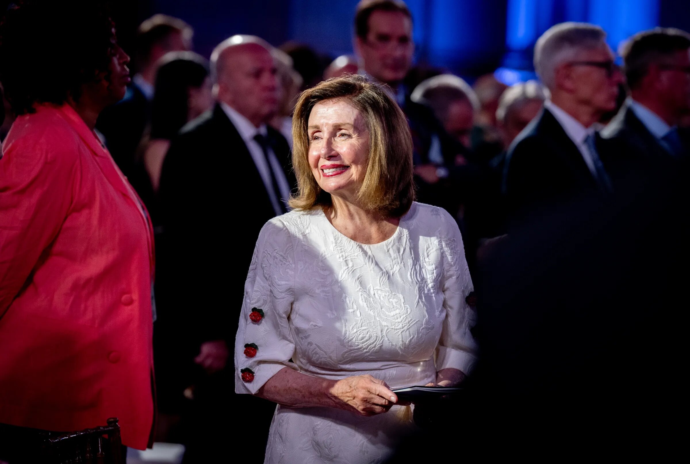 Nancy Pelosi Microsoft Sattı, Nvidia Aldı