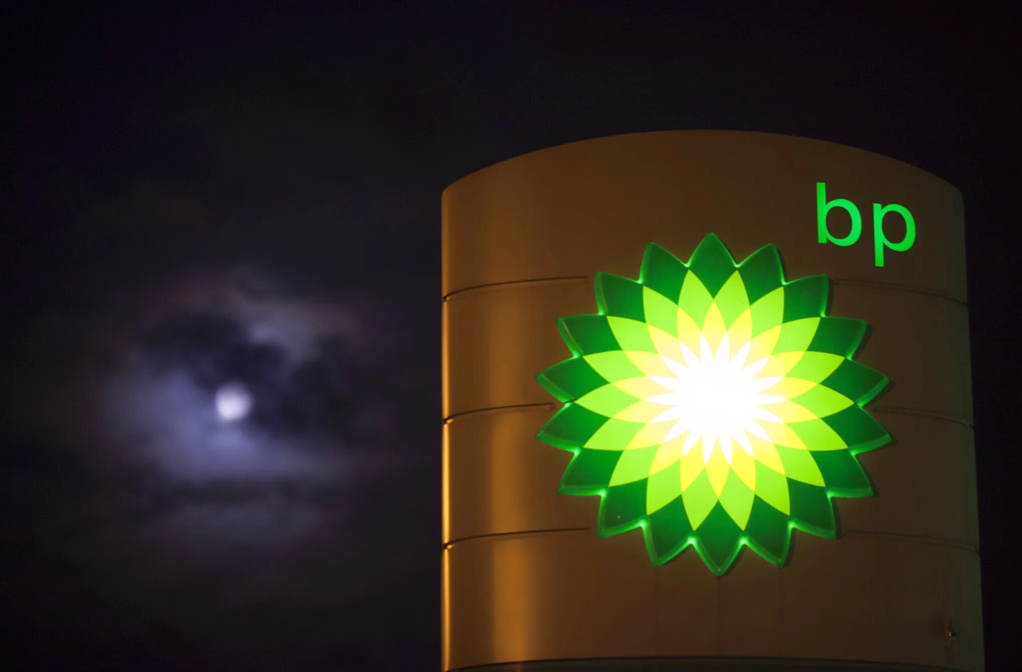 BP, petrol üretimini azaltmak yerine artırmaya hazırlanıyor