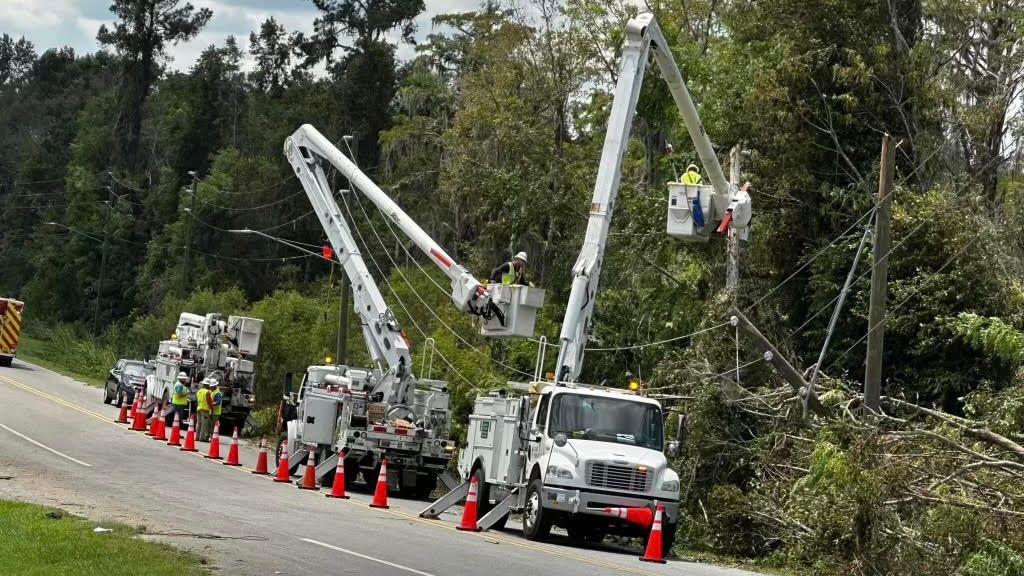 Milton Kasırgası vurdu: Florida’da 2 milyondan fazla kişi elektriksiz kaldı