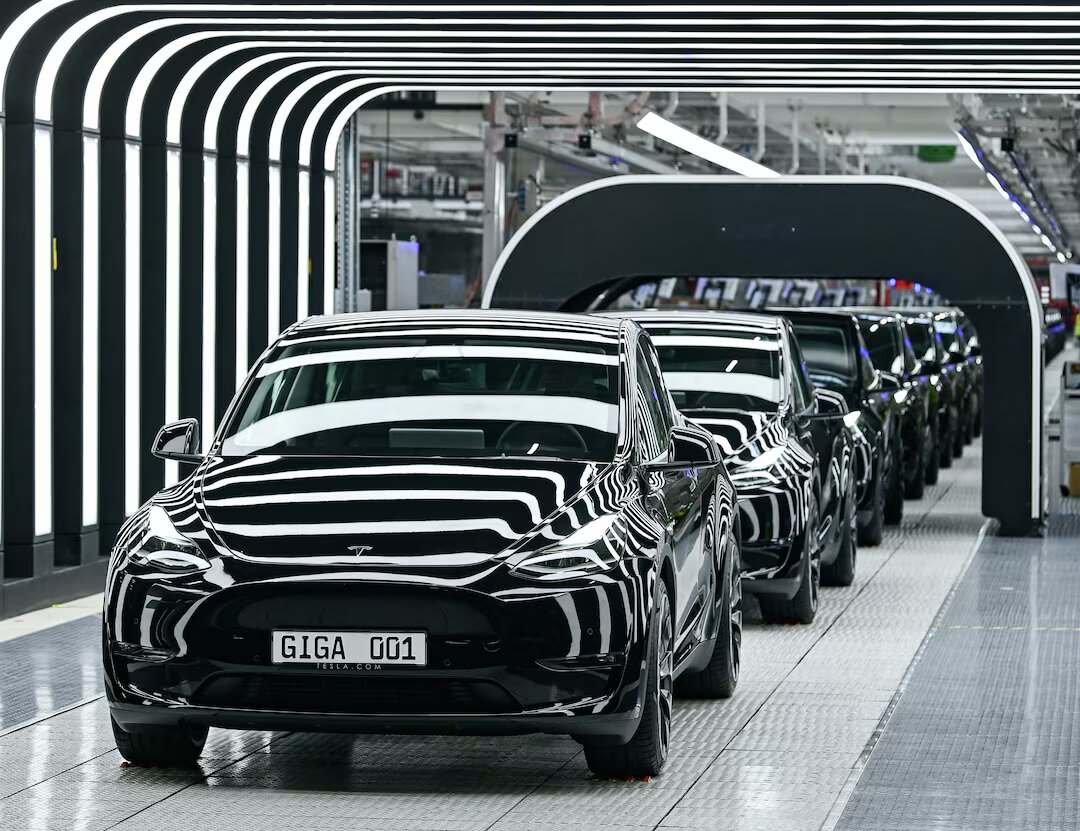 Tesla, 7 koltuklu Model Y’sini Hollanda’da satışa sundu