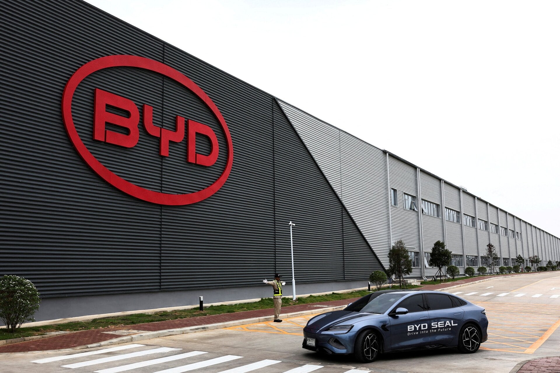 BYD 3 ayda 200 binden fazla istihdam sağladı, üretimi artırdı