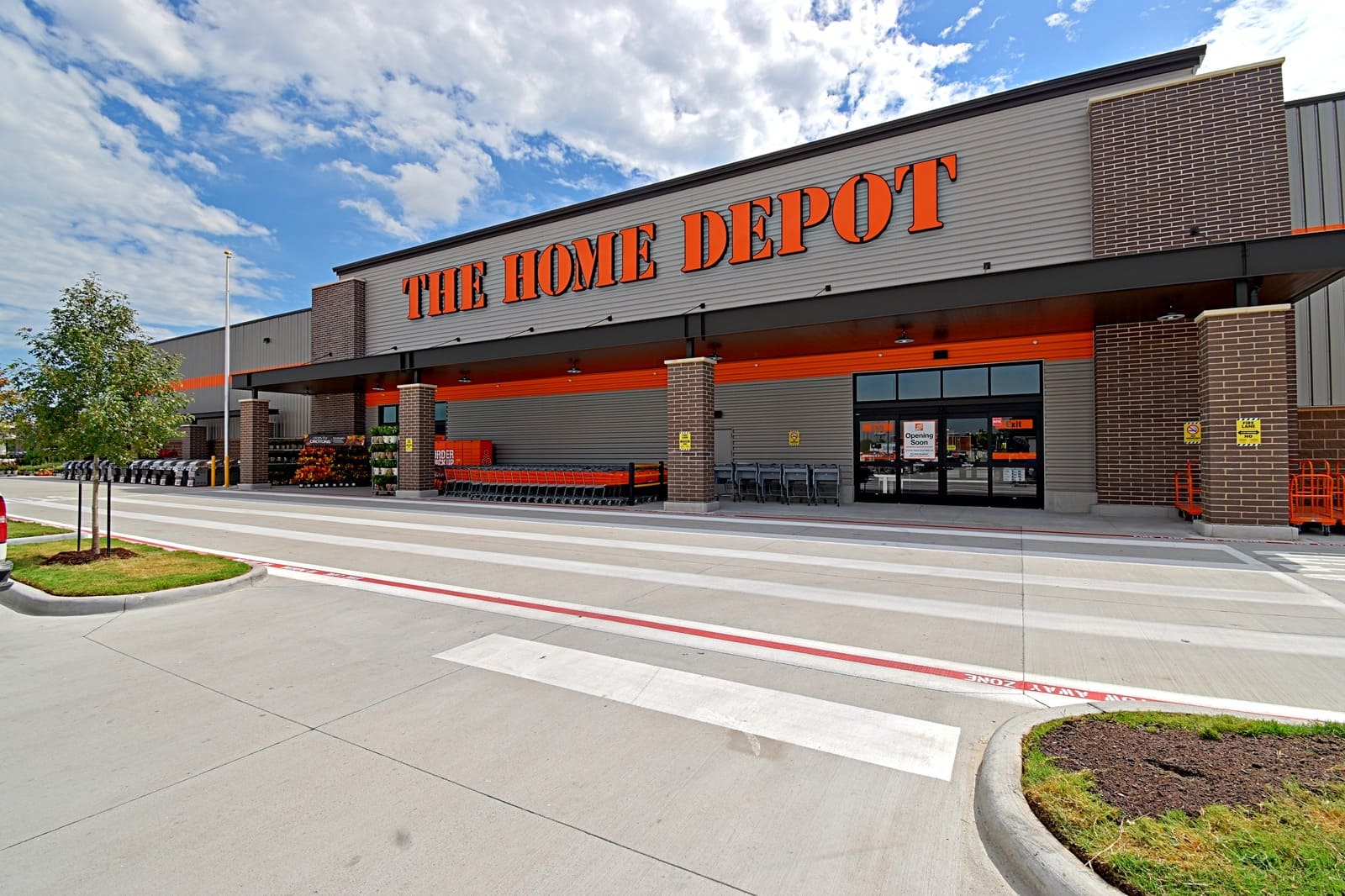Home Depot beklentileri aştı: Kâr ve satışlarda güçlü performans!
