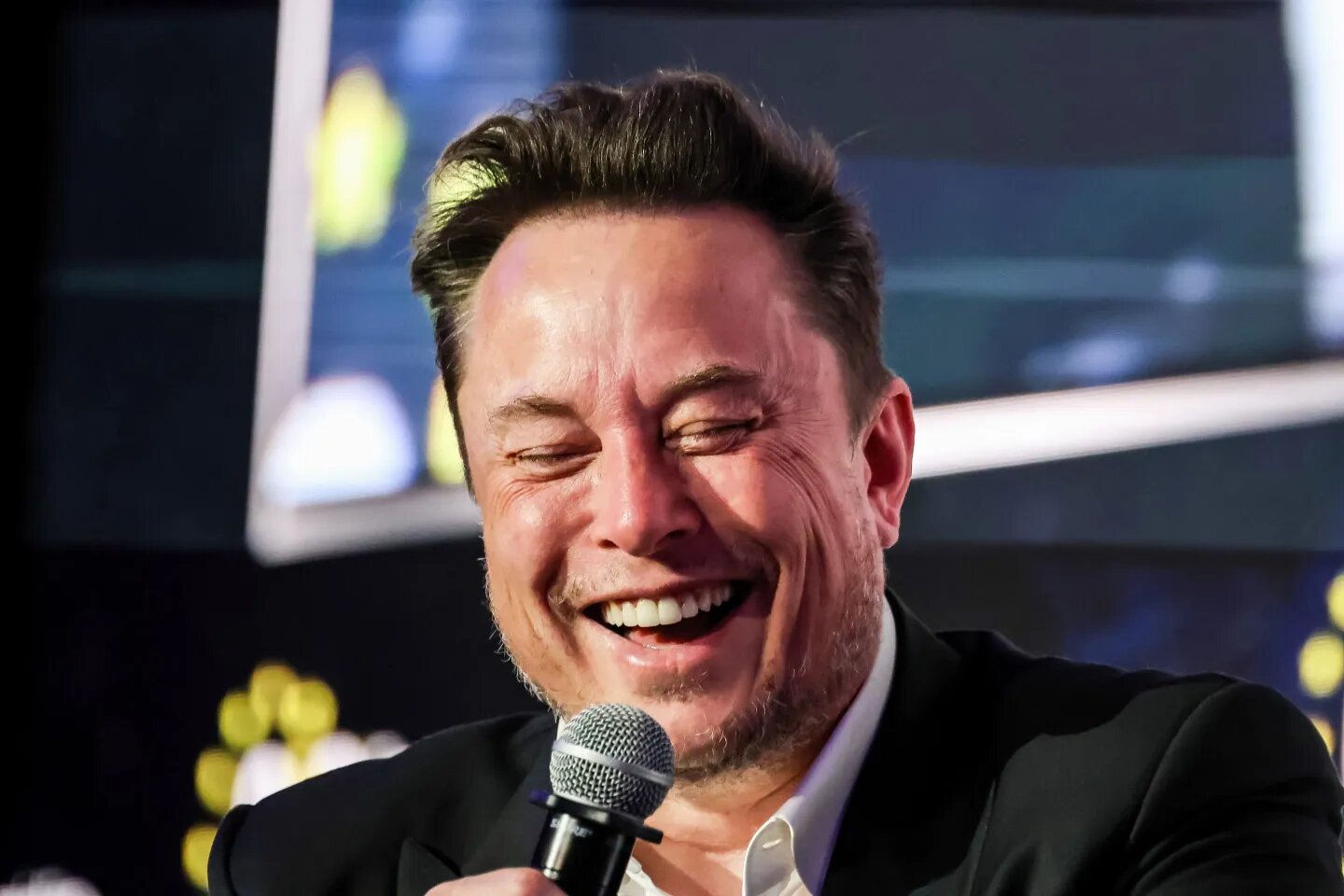 Tesla şüphecileri 8 milyar dolar kaybetti