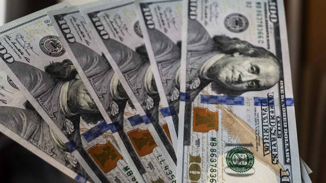 Dolar son 1 yılın zirvesinde