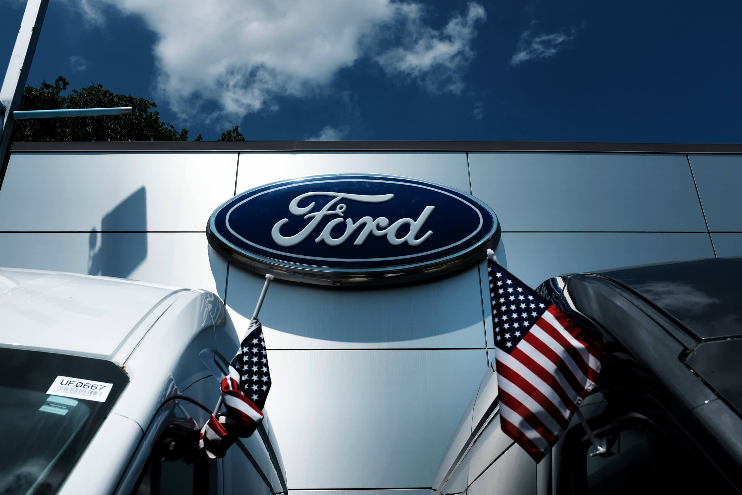 Ford, elektrikli araç üretimini yavaşlatıyor