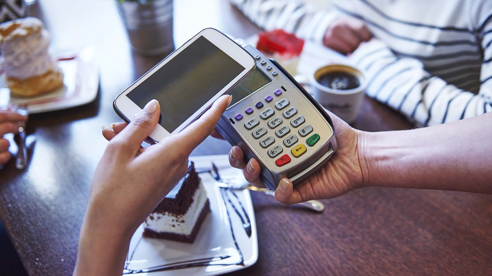 AppTech Payments’ın zararı 46% azaldı, hisse yükseldi