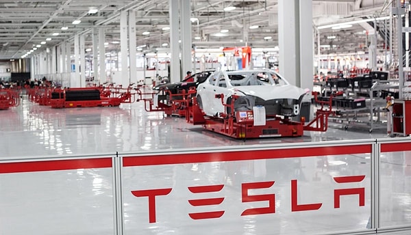 Tesla’nın Cybertruck üretimine üç günlük ara