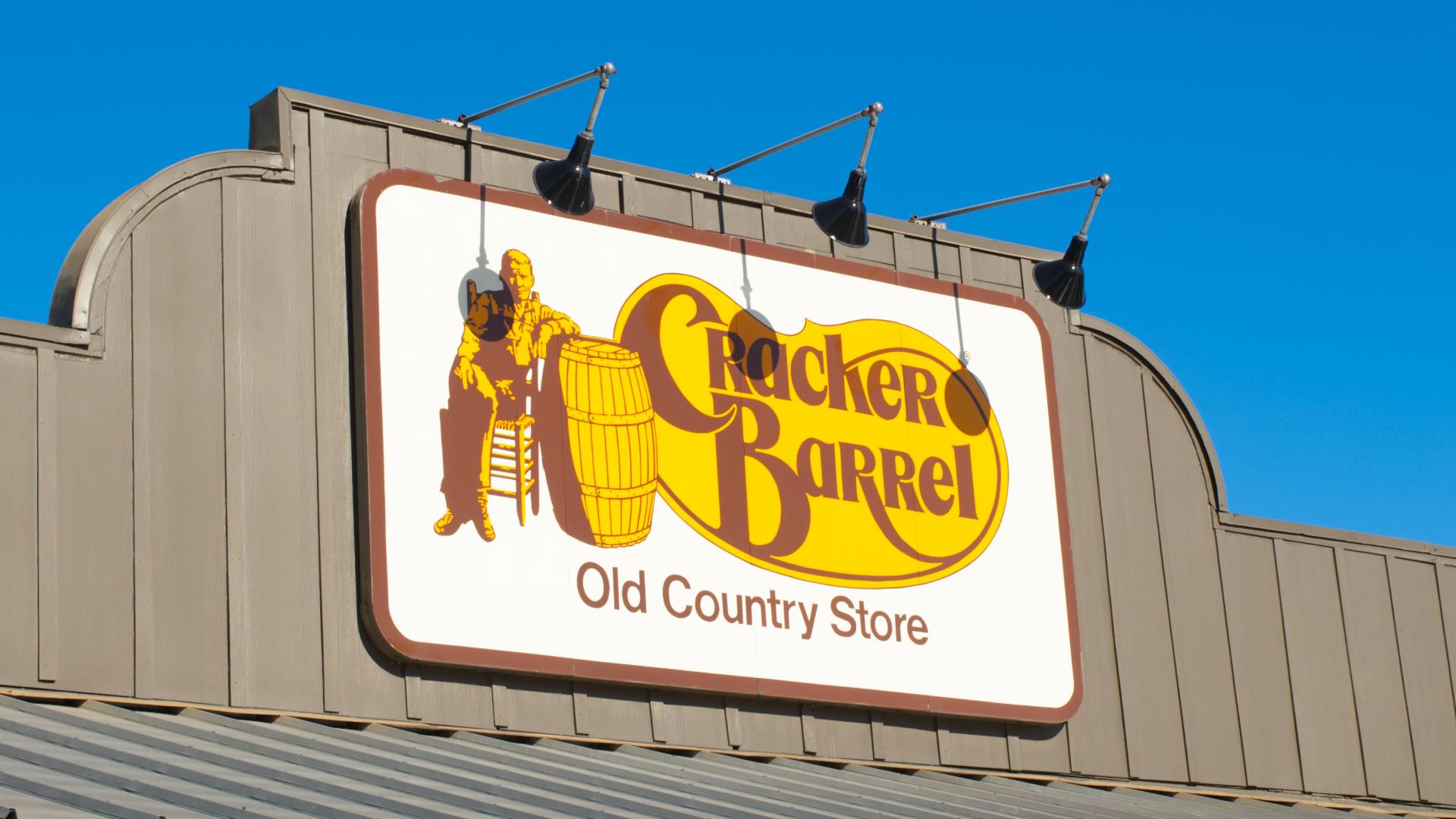 Cracker Barrel’ın kârı düştü ancak beklentileri aştı
