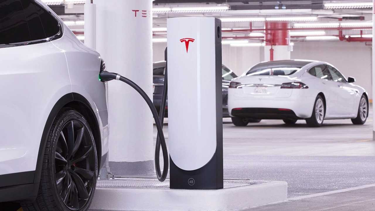 Tesla, supercharger fiyatlarını düşürdü