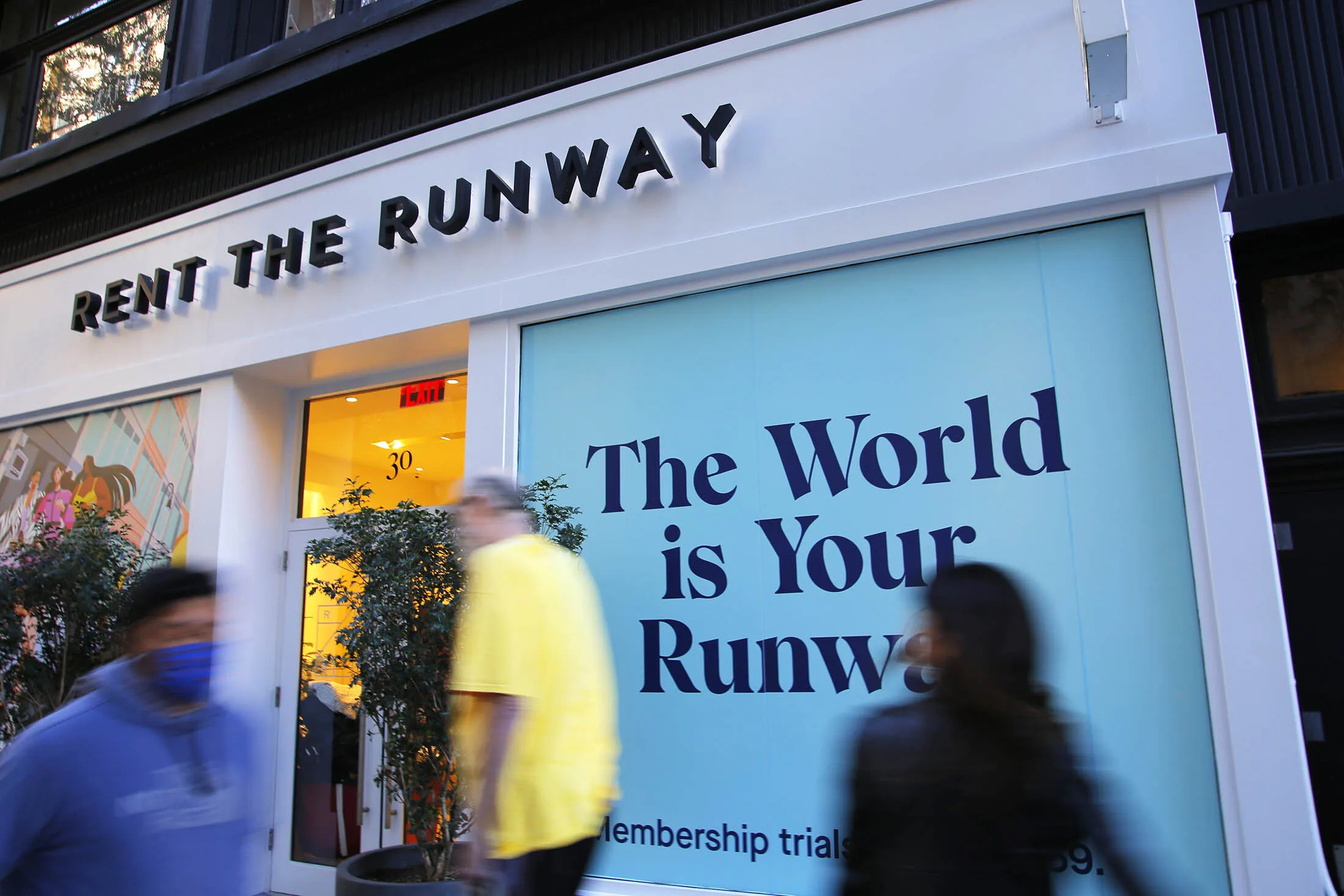 Rent the Runway’in zararı azaldı ancak gelirler düştü