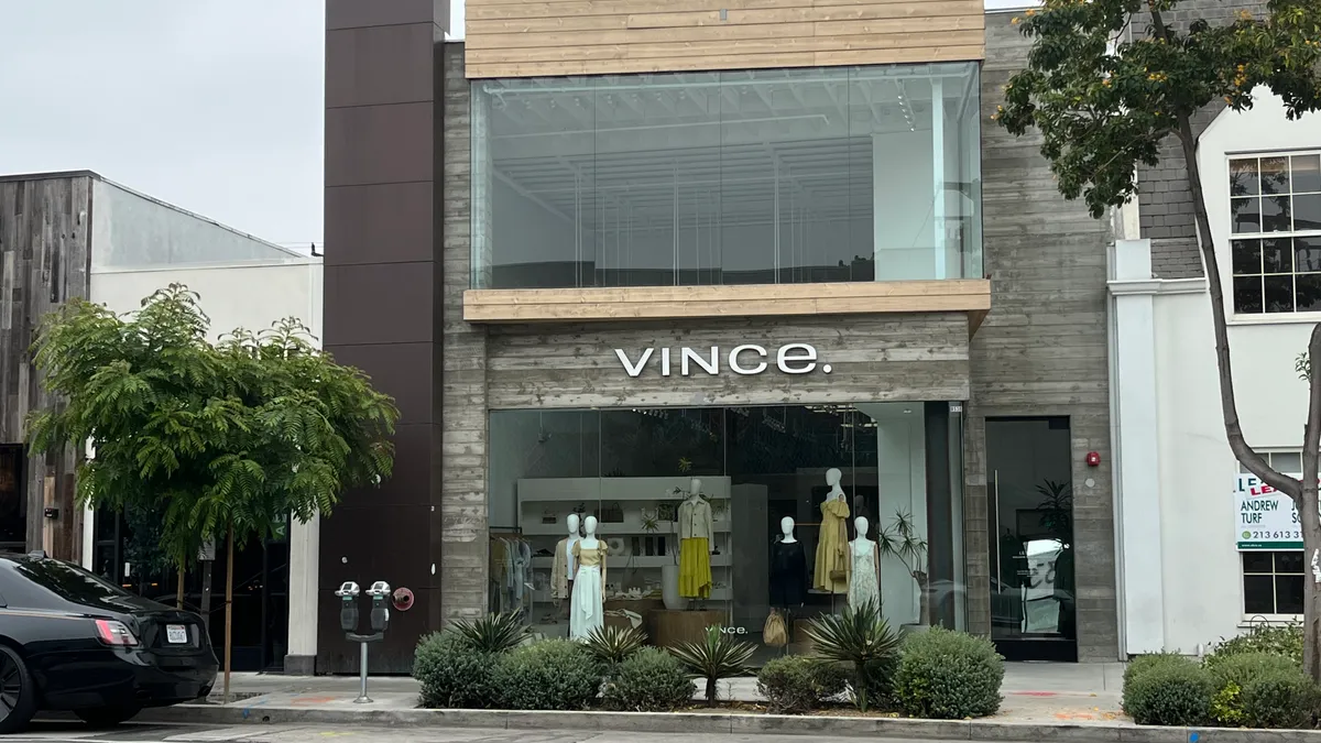 Vince Holding’in kârı arttı ama geliri düştü
