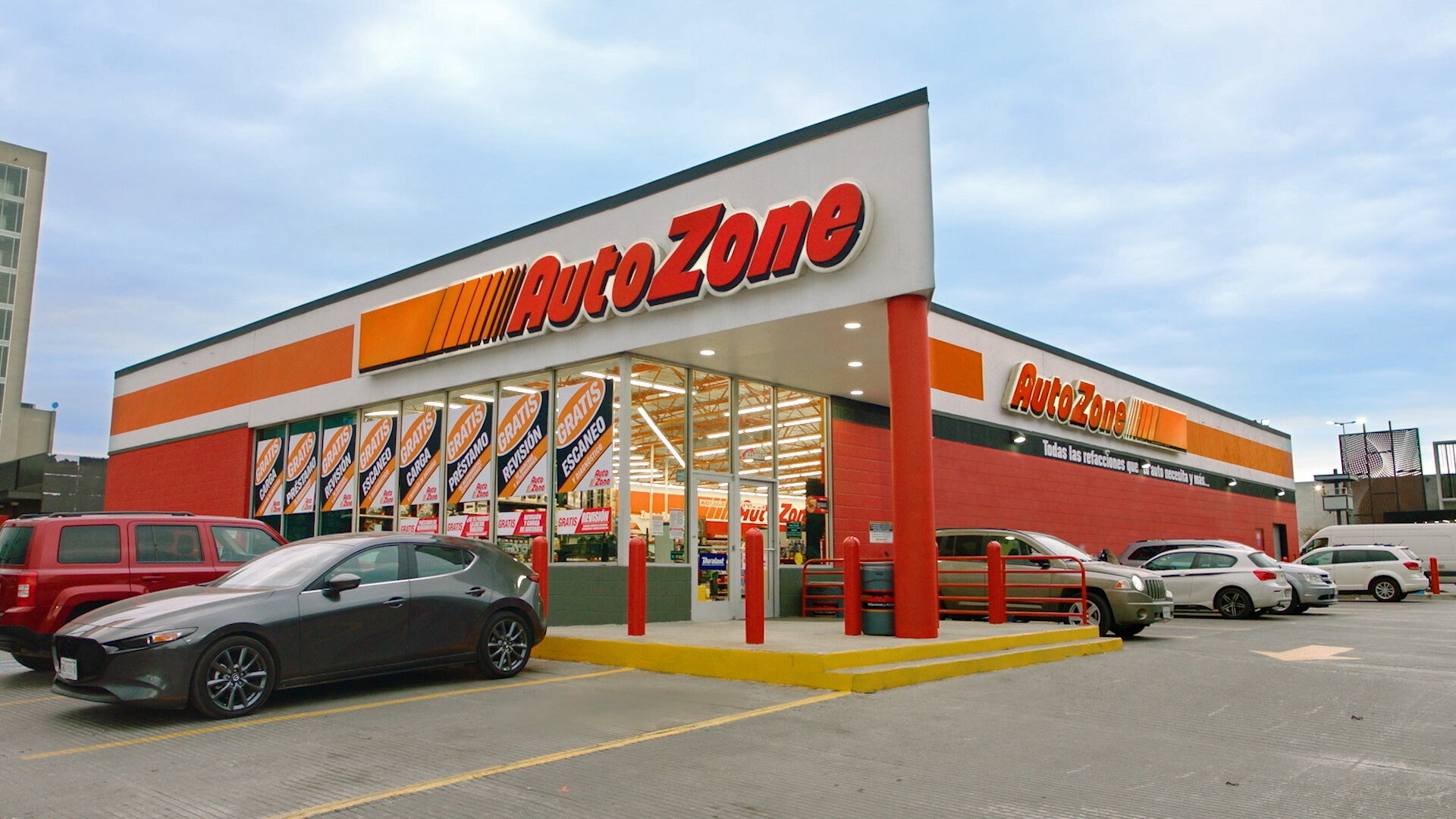 AutoZone’un üçüncü çeyrek kârı beklentilerin altında kaldı