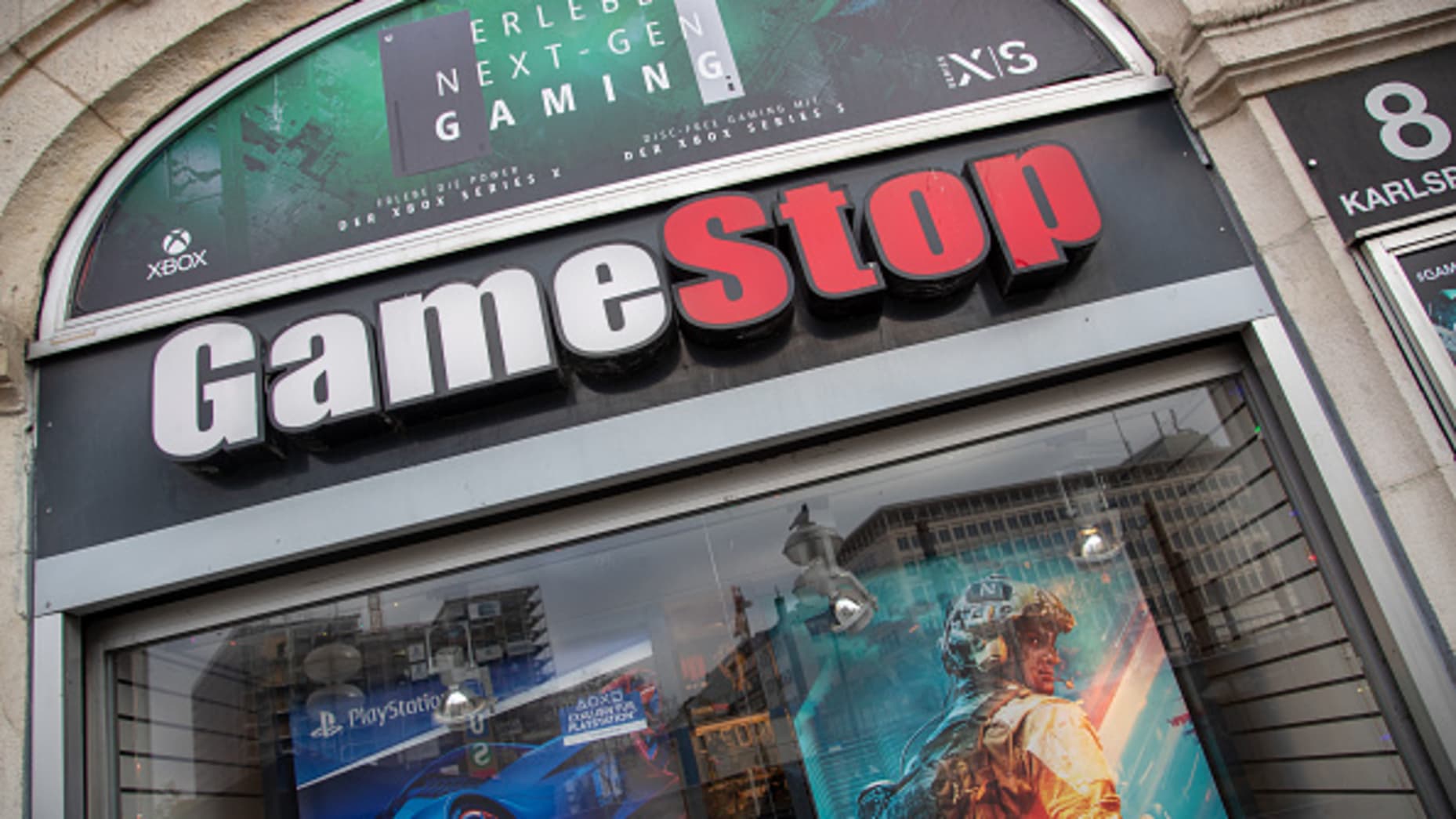 GameStop kâra geçti ancak gelirler düştü