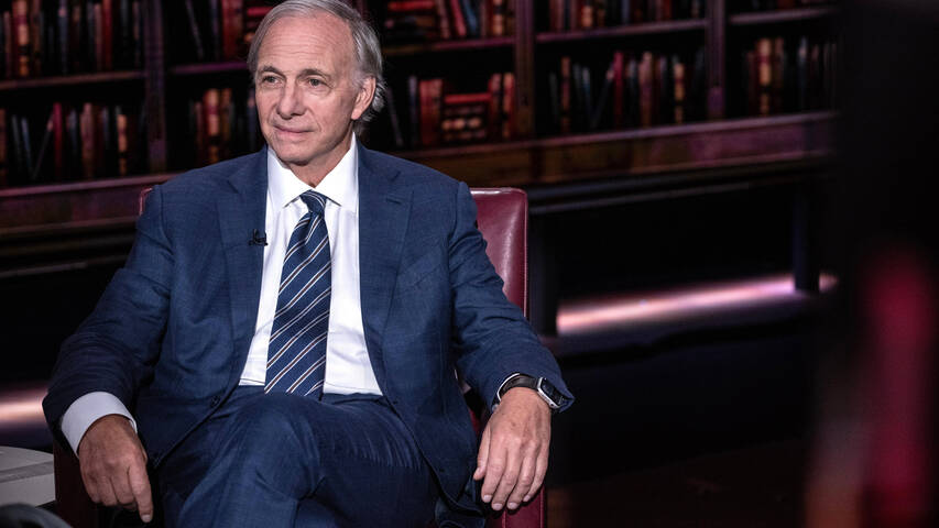 Ray Dalio, altın ve Bitcoin’i tercih ediyor