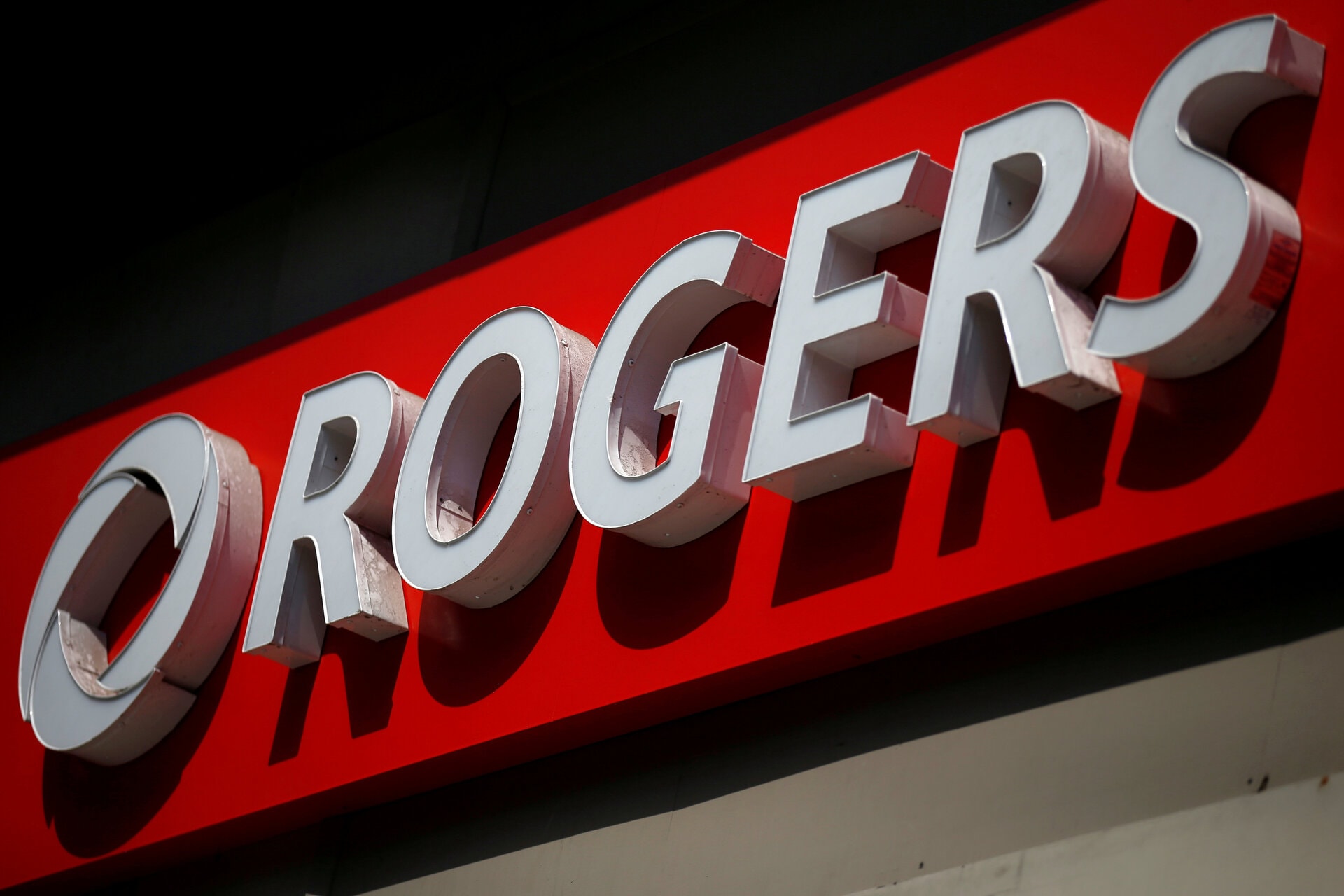Rogers, MLSE’deki Bell hisselerini satın alıyor