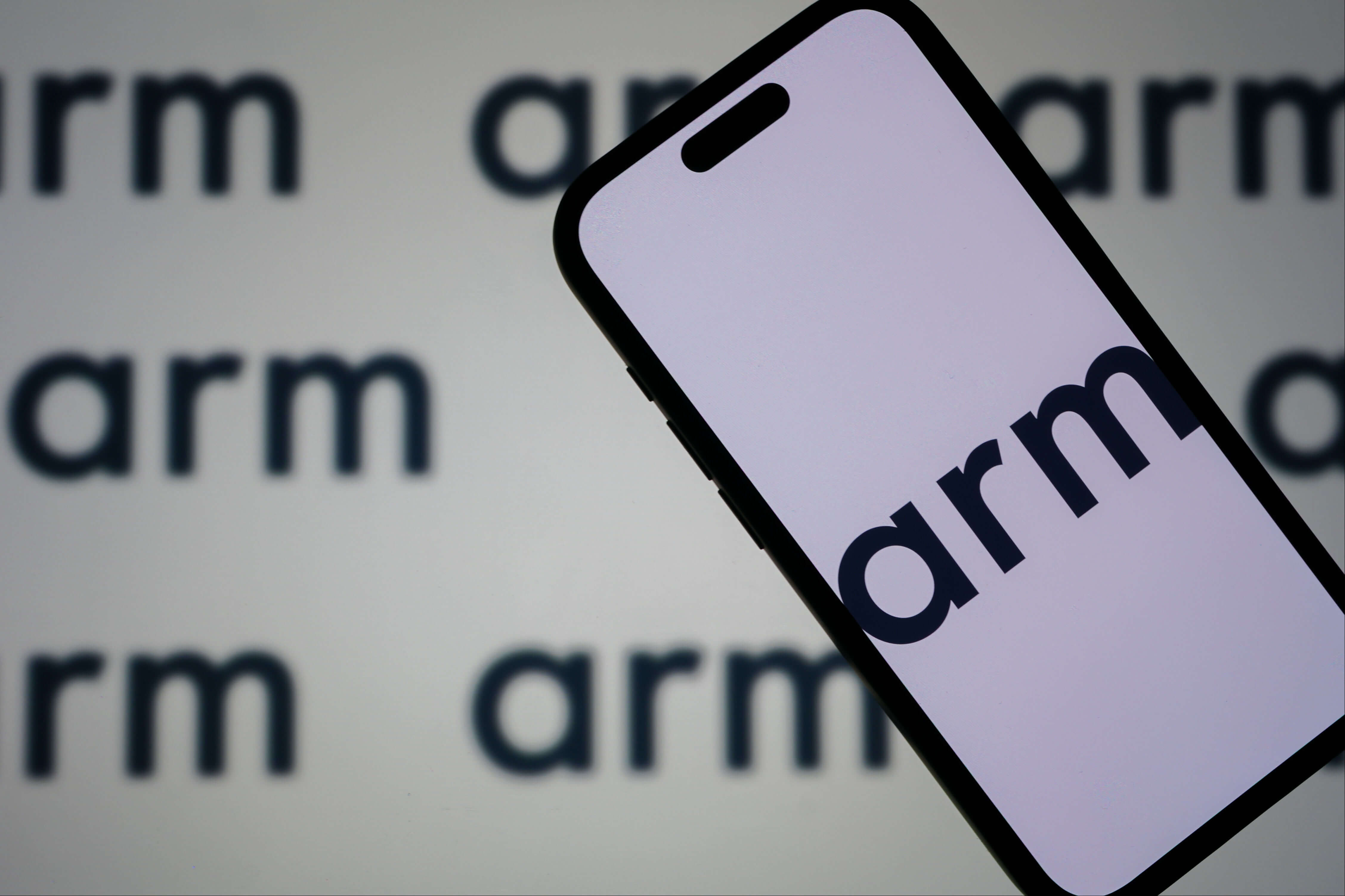 Çip devleri Arm ve Qualcomm mahkemede karşı karşıya