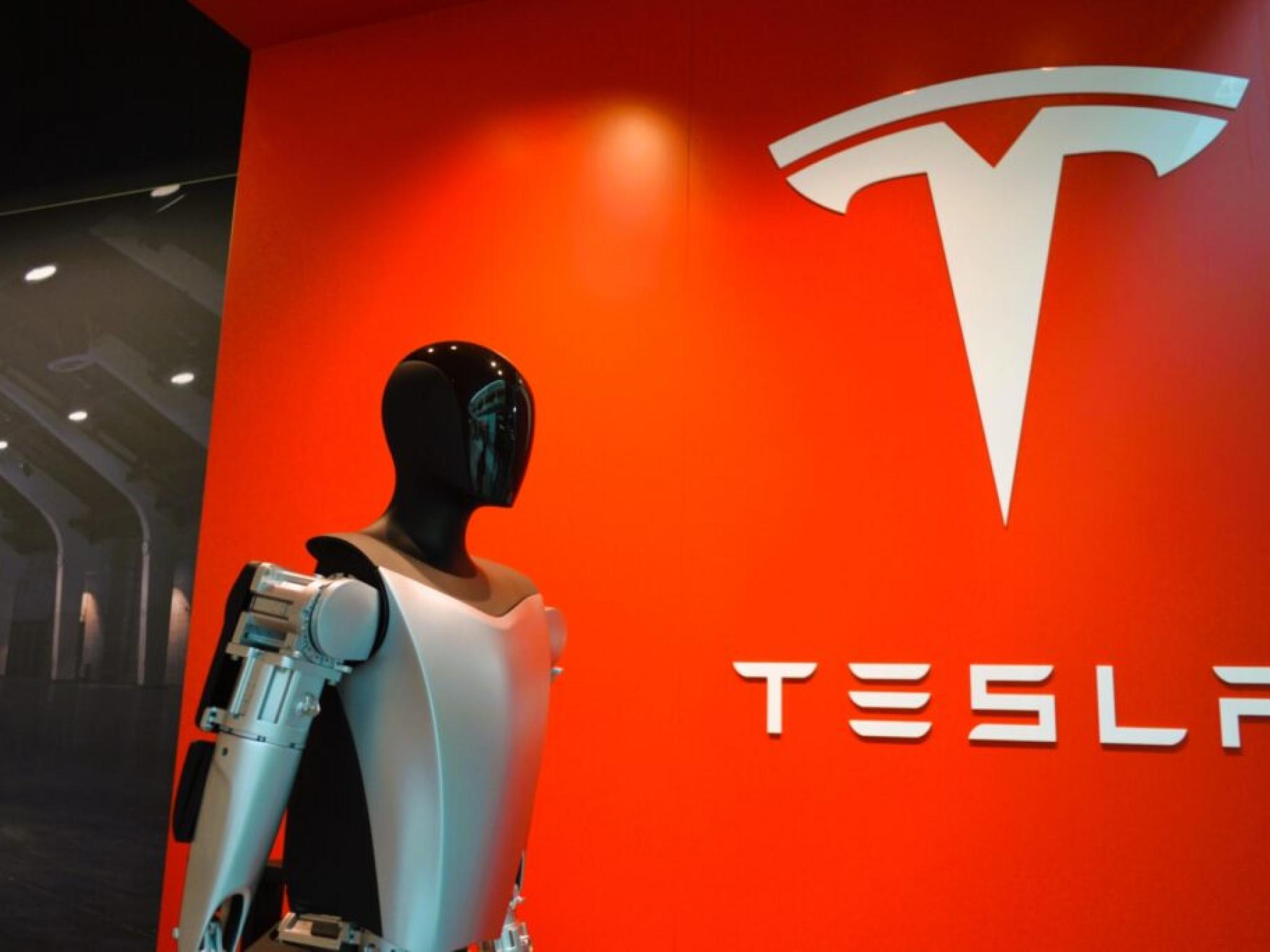 Tesla, Optimus robotunun üretimini artıracak
