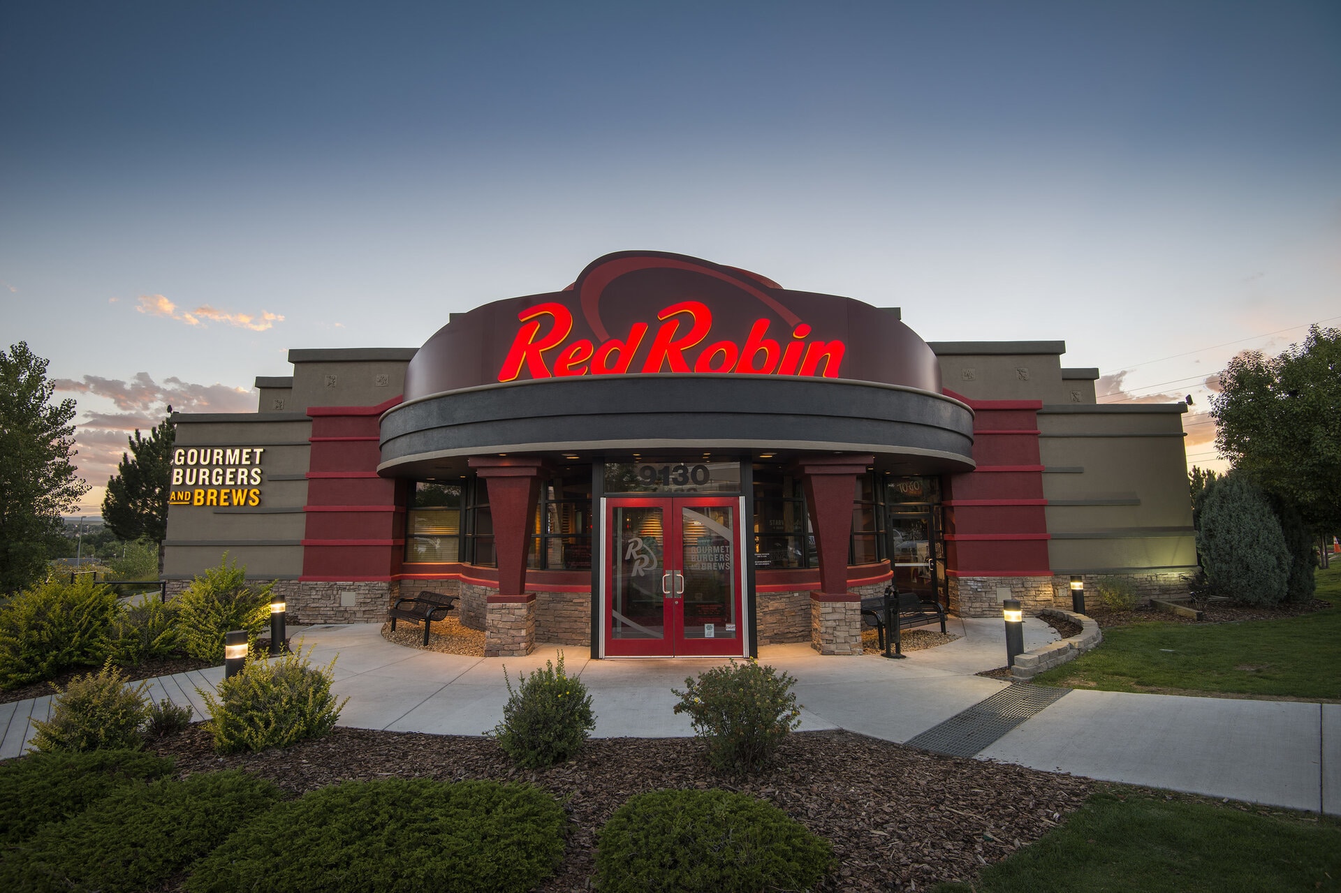 Red Robin’in gelirleri düştü ancak hisse yükseldi