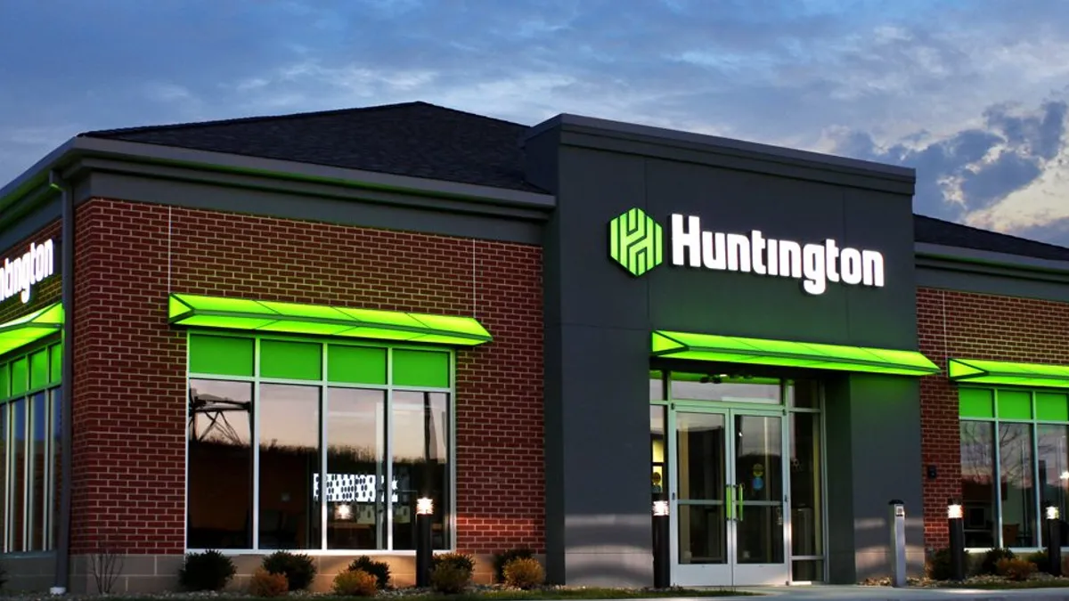 Huntington Bancshares’in kârı beklentileri aştı