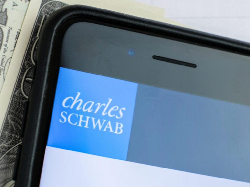Charles Schwab’ın gelirleri 20% arttı