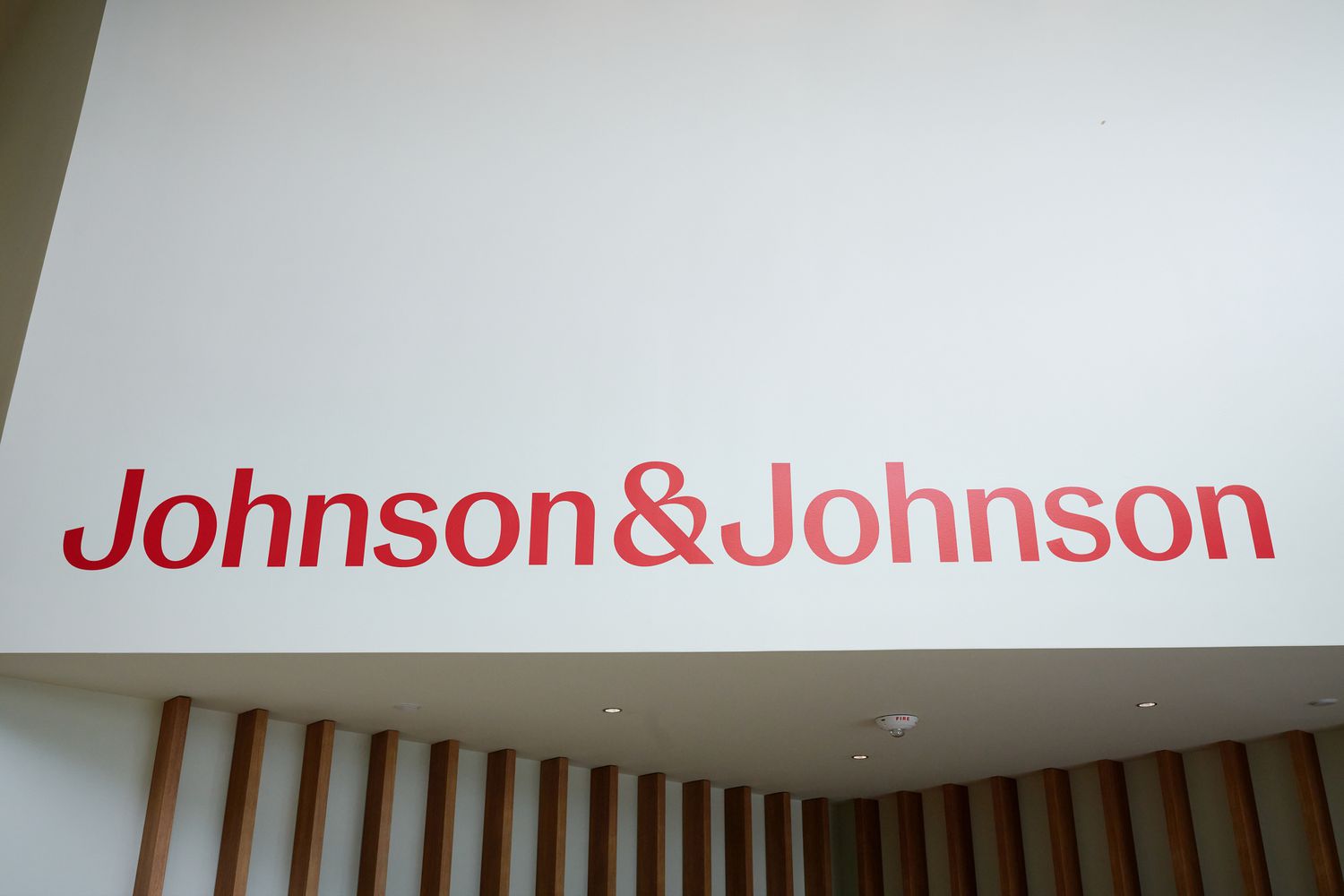 Johnson & Johnson güçlü sonuçlarına rağmen ekside
