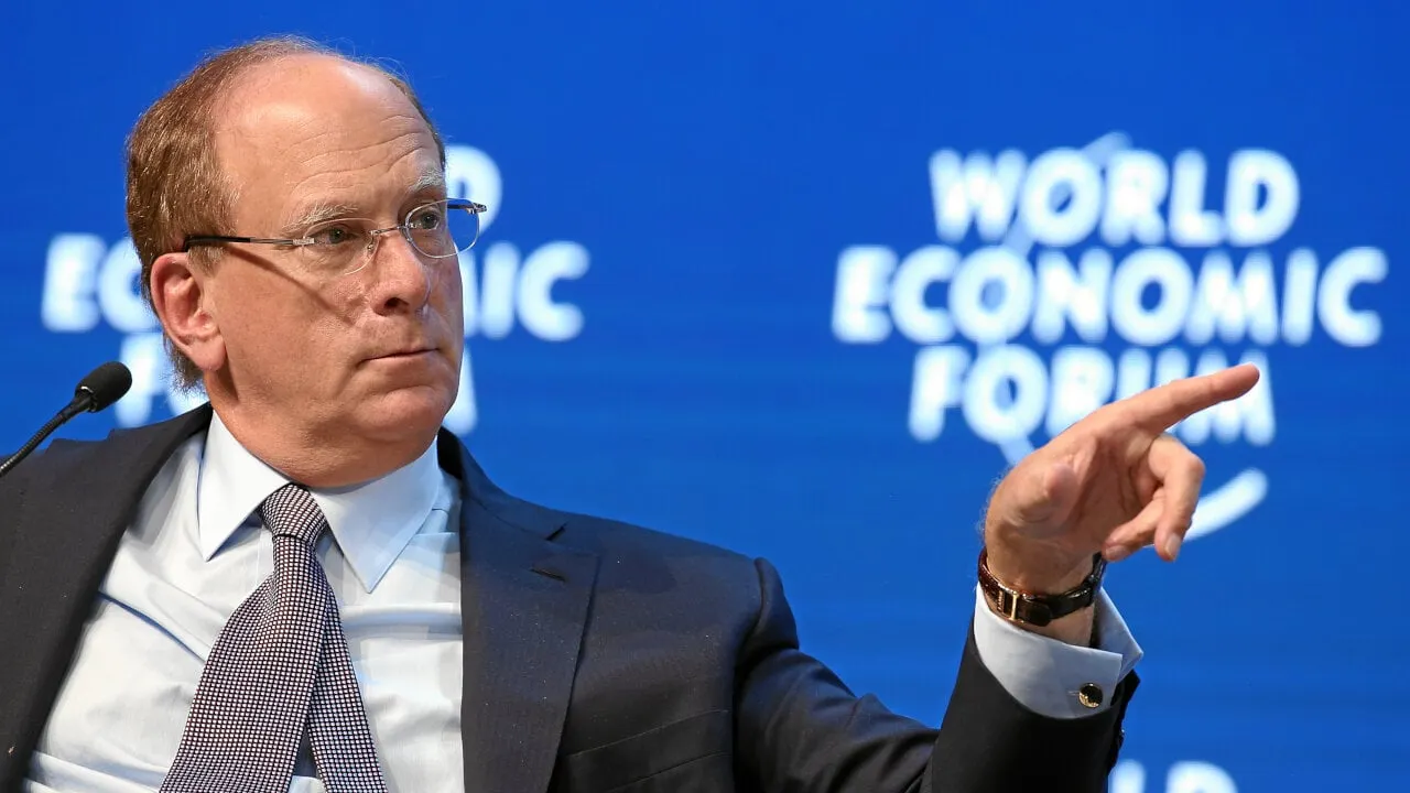 Bitcoin, artan adaptasyonla 700 bin dolara ulaşabilir – BlackRock CEO