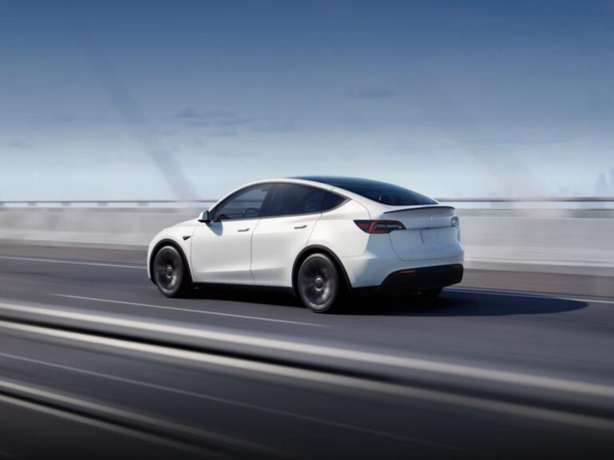 Tesla yenilenen Model Y’yi ABD’de piyasaya sürdü