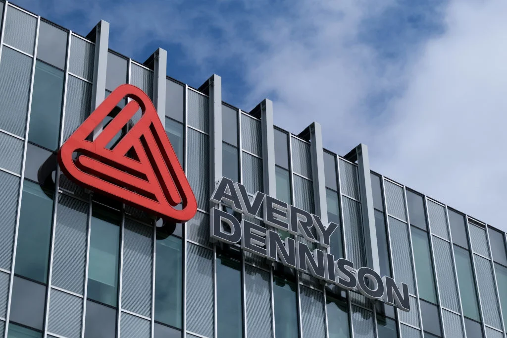 Avery Dennison artan kârı ve gelirine rağmen düştü