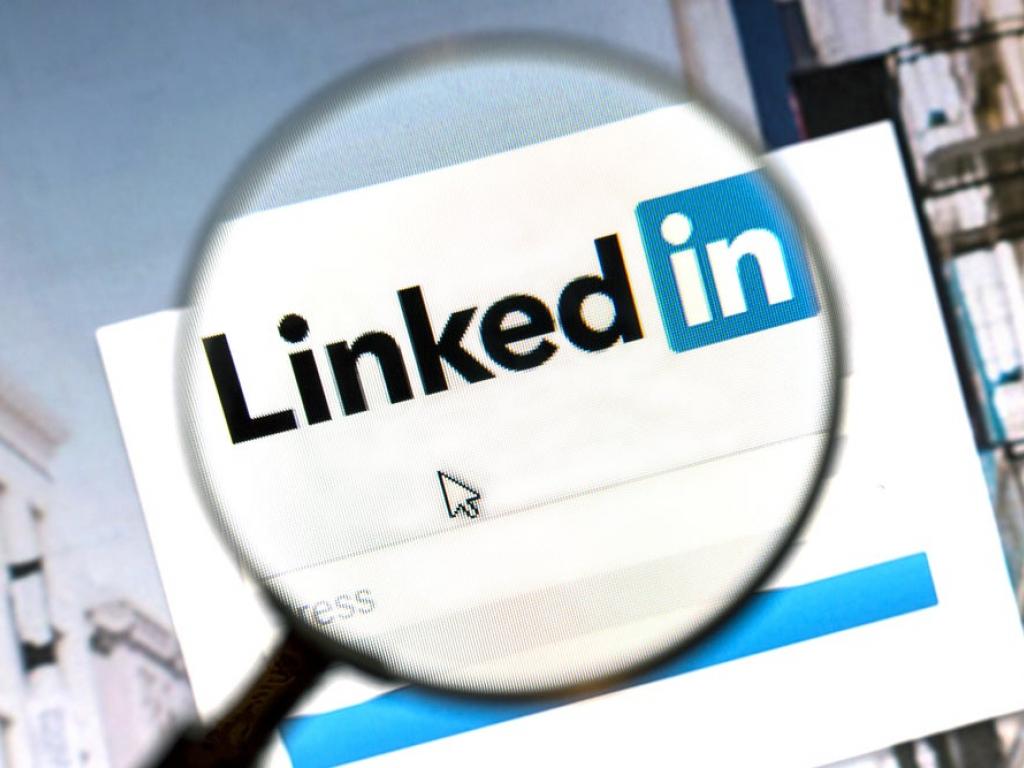 LinkedIn iş arayanlar için yapay zekâ araçları sunuyor