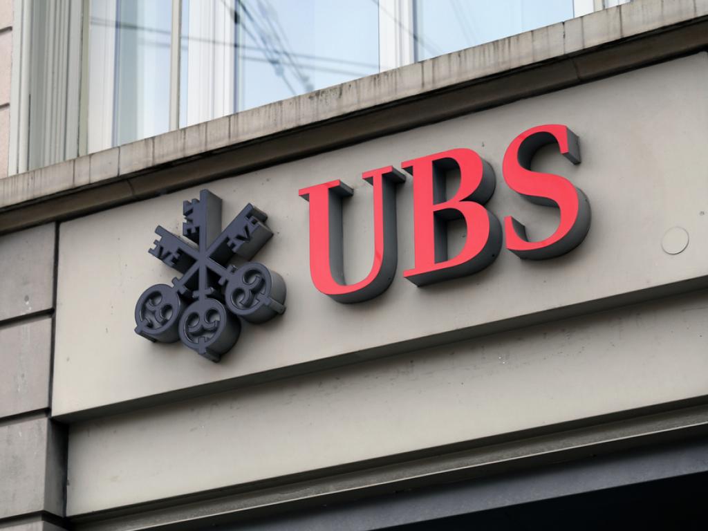 UBS’in satışları ve kârı arttı