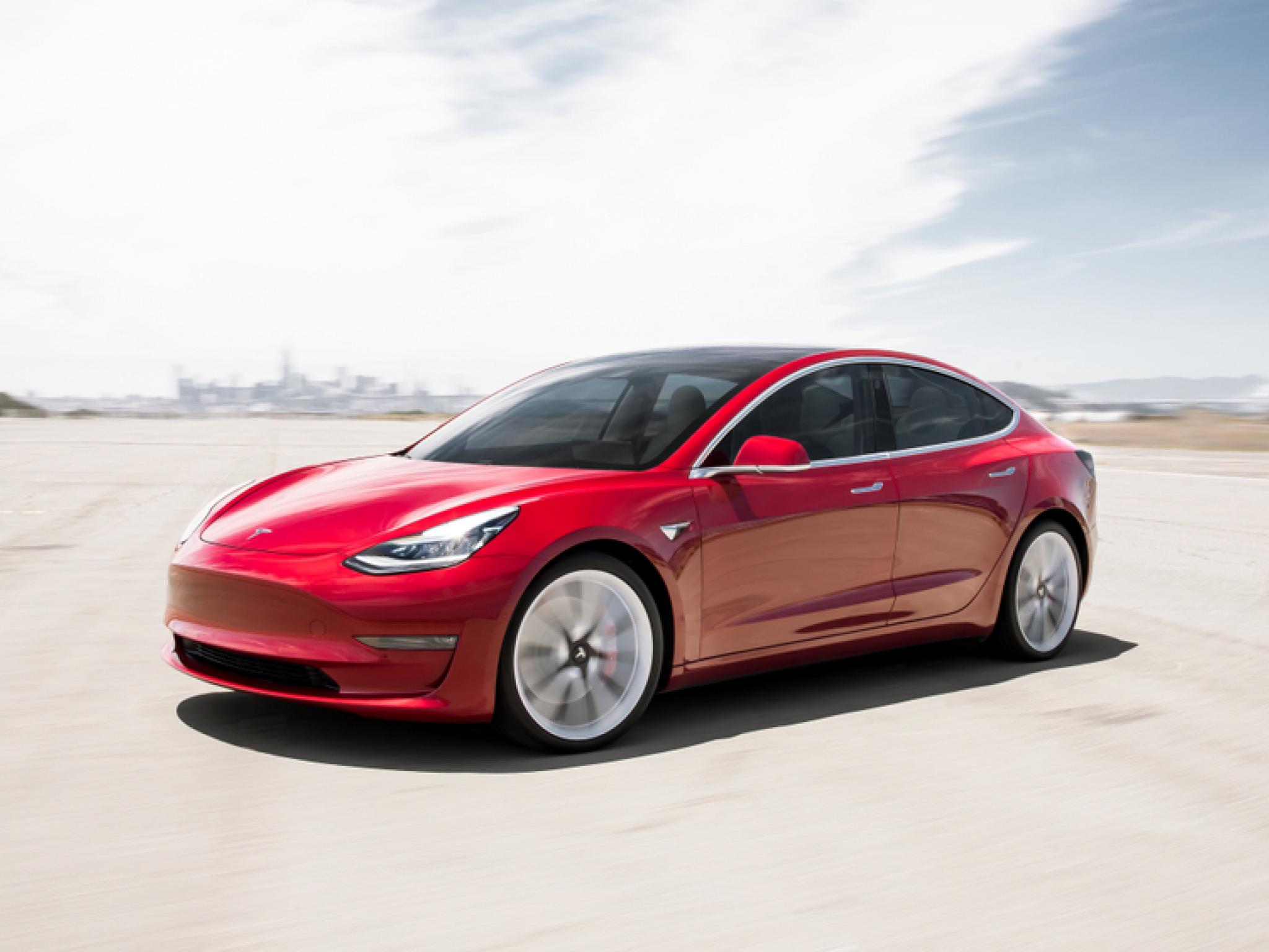 Tesla Çin’de Model 3 için sigorta teşviki başlattı