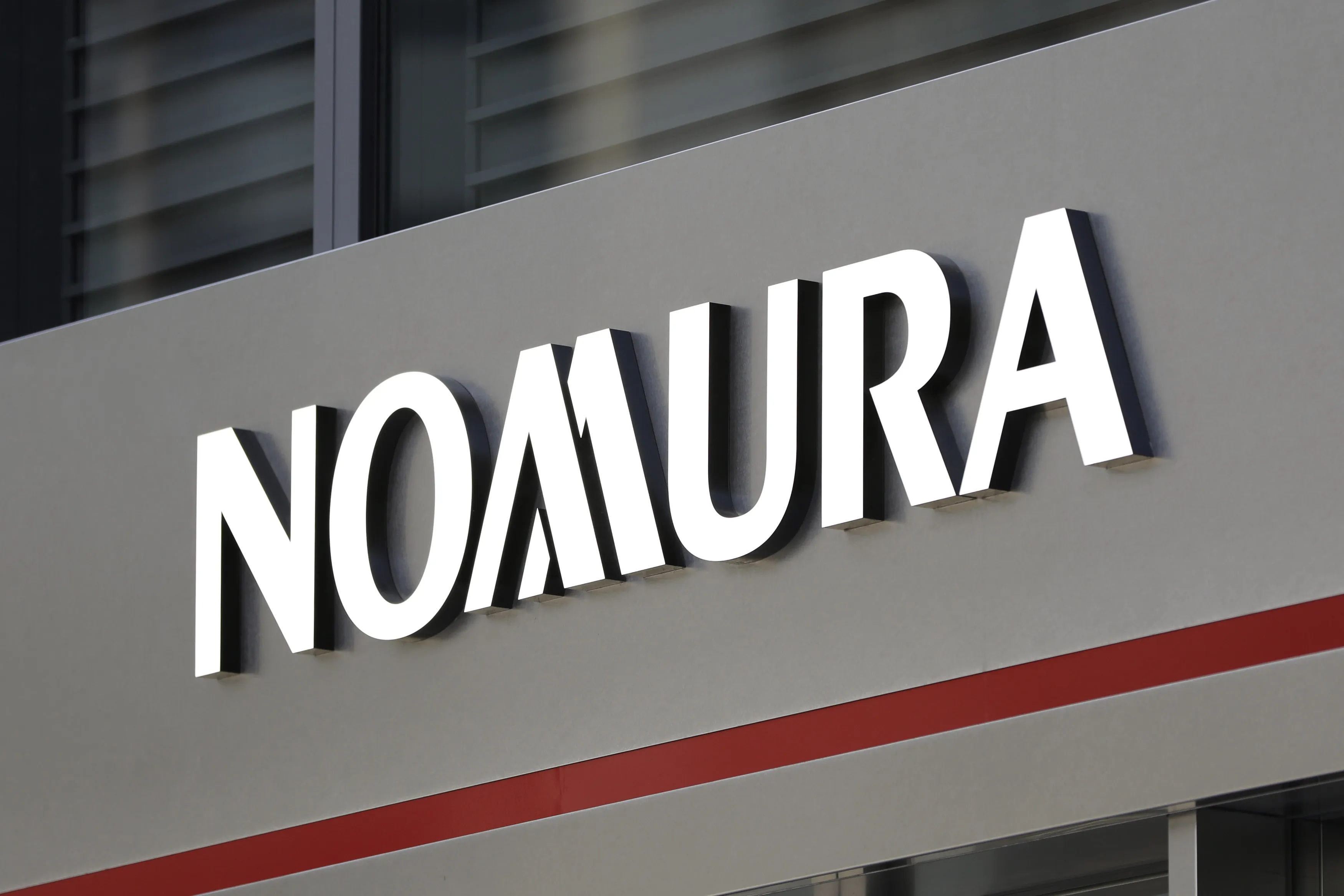 Nomura’nın kârı ikiye katlandı