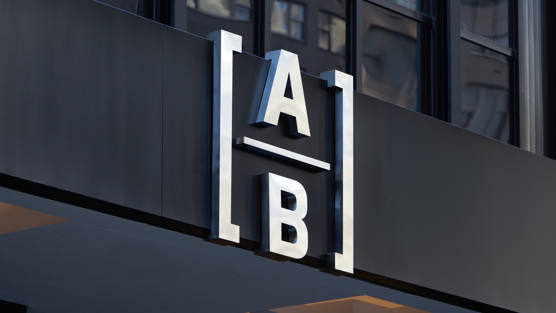 AllianceBernstein’ın kârı beklentileri aştı