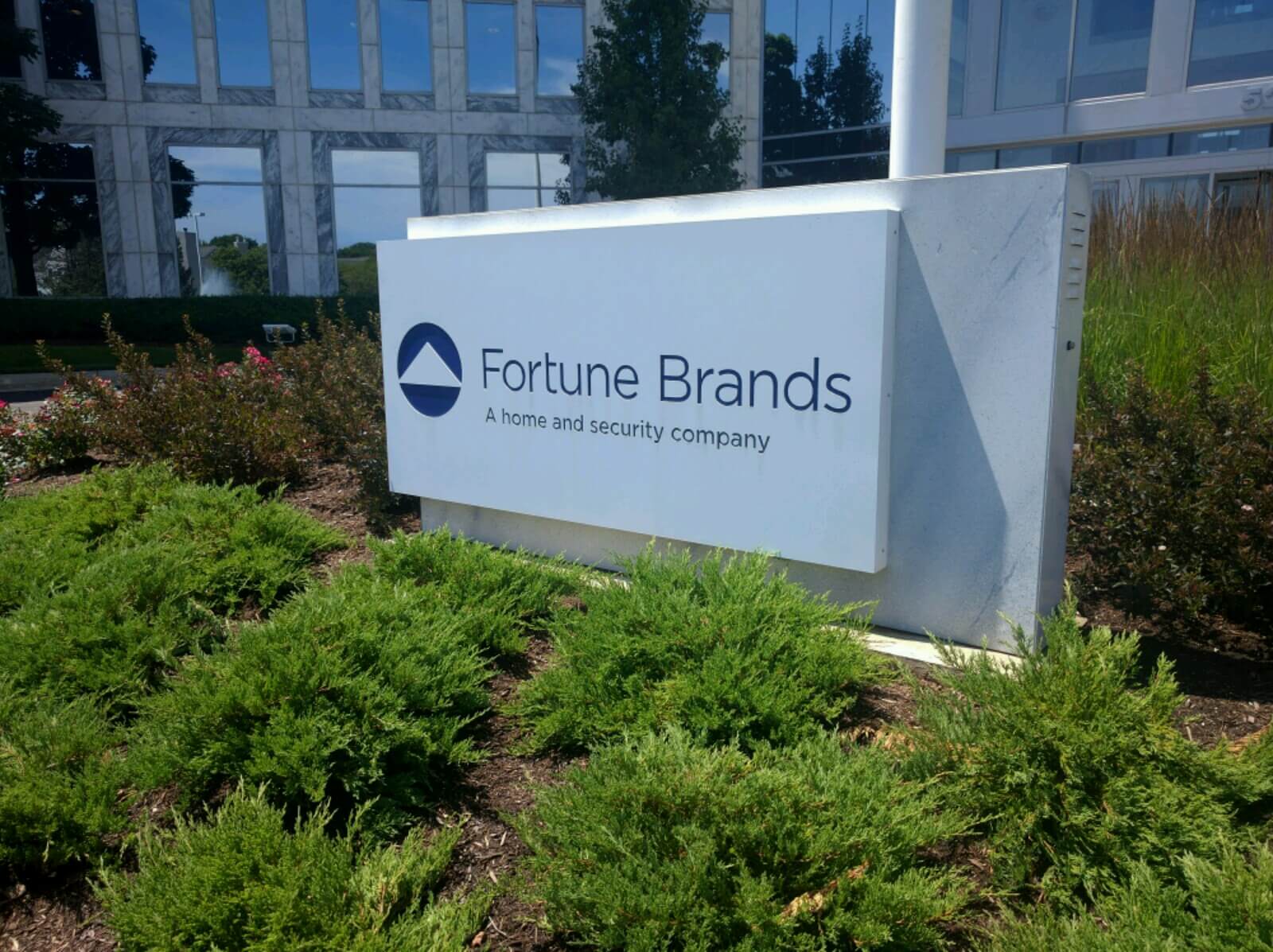 Fortune Brands’ın kârı beklentilerin altında kaldı