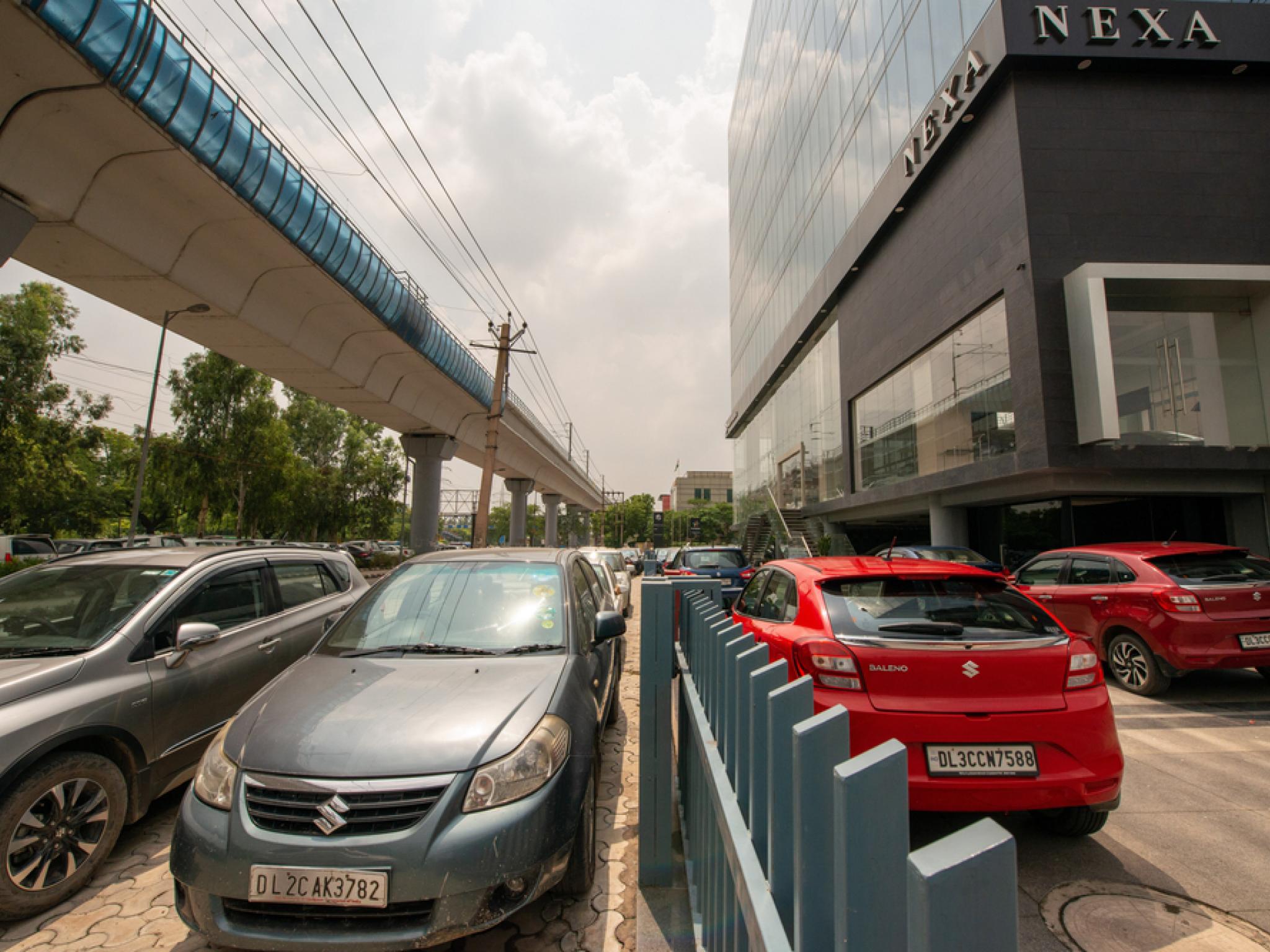 AutoNation’ın hisse başına kârı düştü