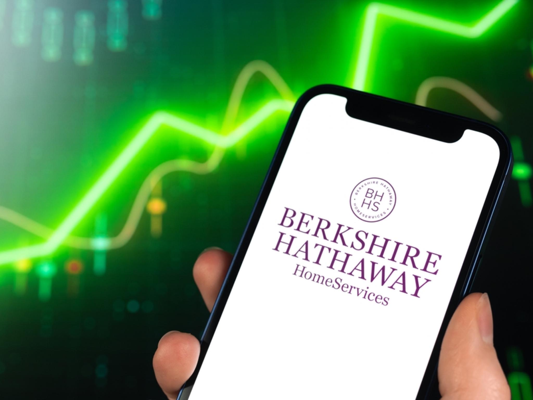 Berkshire DaVita’daki hisselerini azalttı