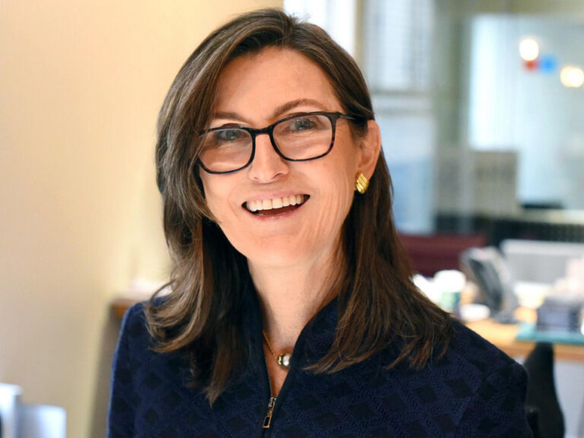 Cathie Wood, 13,3 milyon dolar değerinde Coinbase satın aldı
