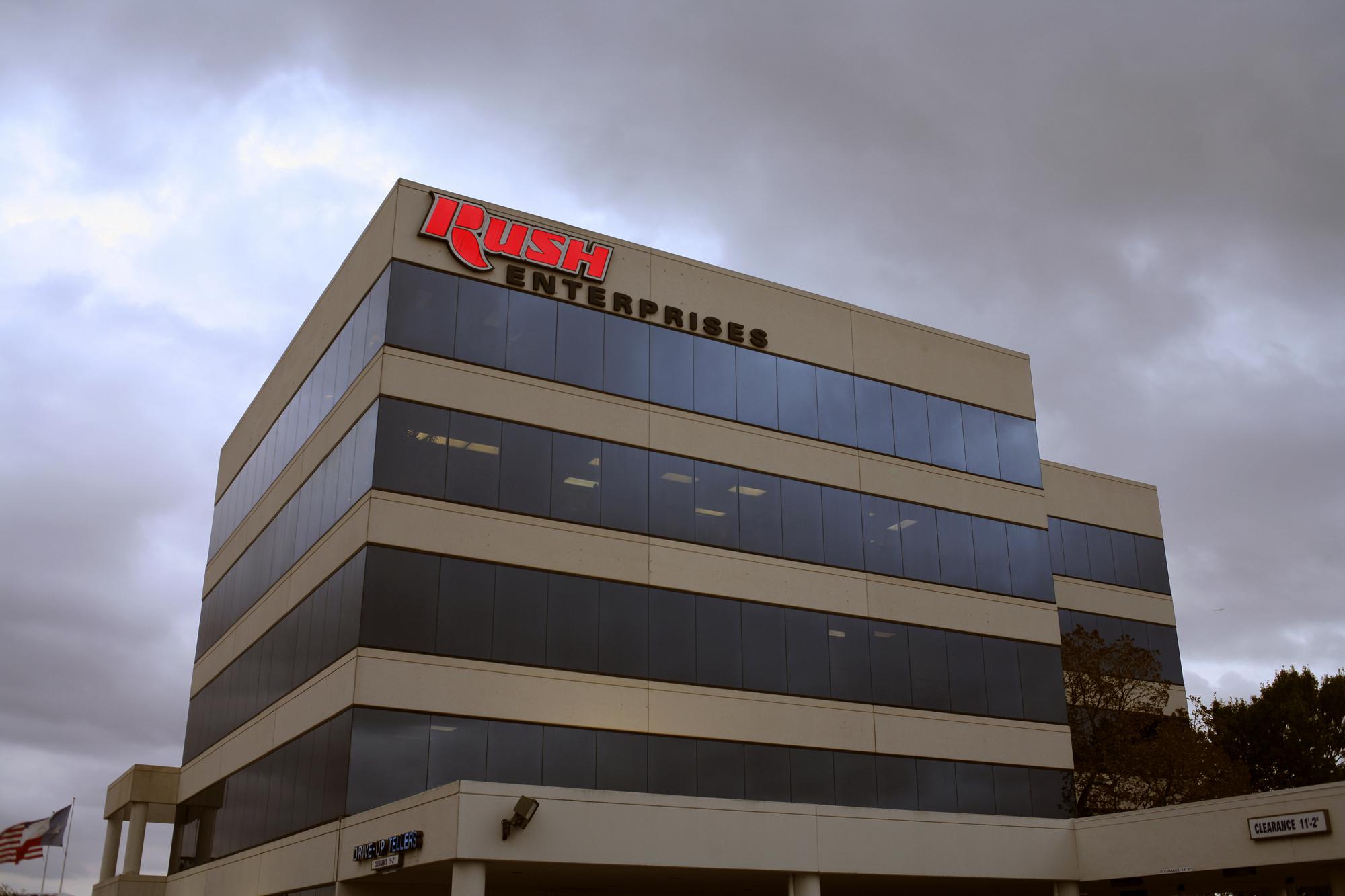 Rush Enterprises’ın kârı beklentileri aştı