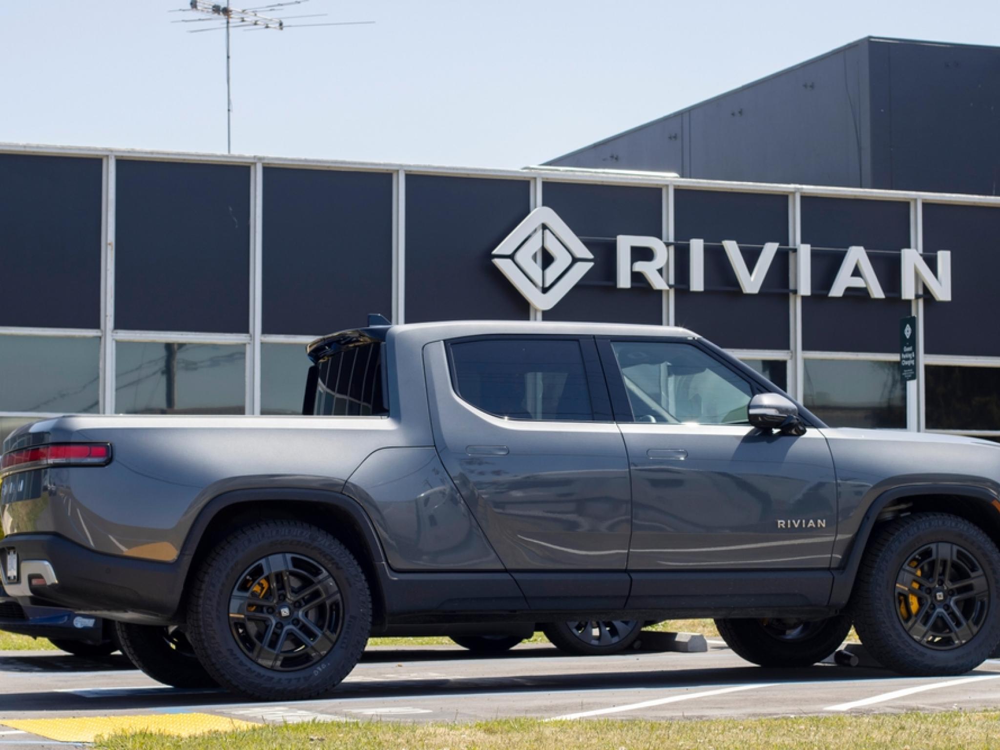 Rivian’dan çöl koşulları için özel araç