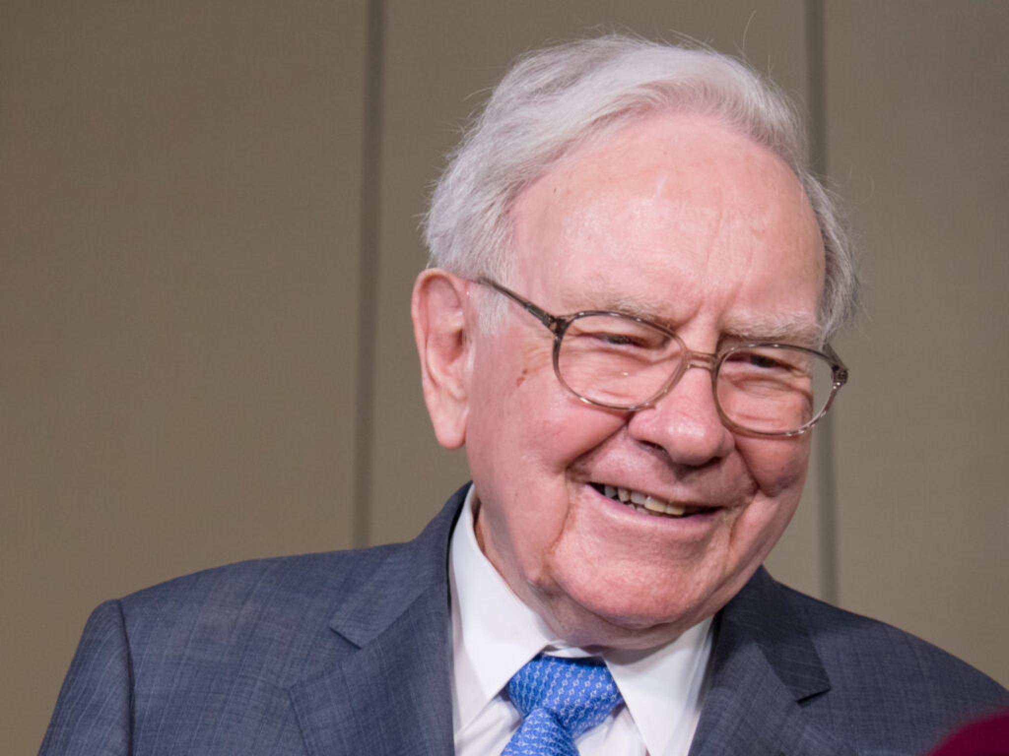 Buffett Japonya’daki yatırımlarını artırıyor