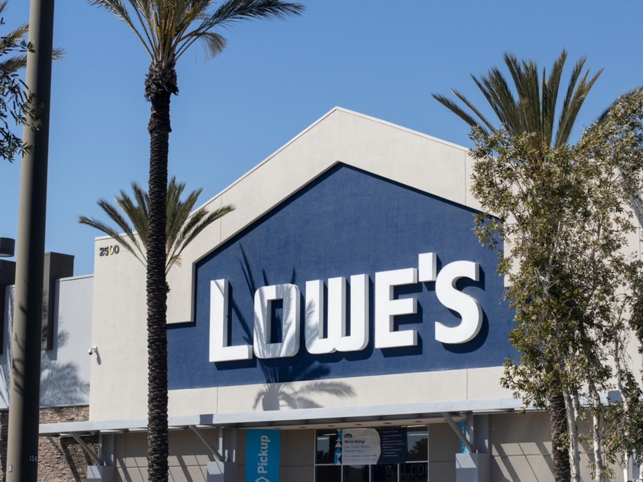 Lowe’s’un dördüncü çeyrek kârı beklentiyi aştı