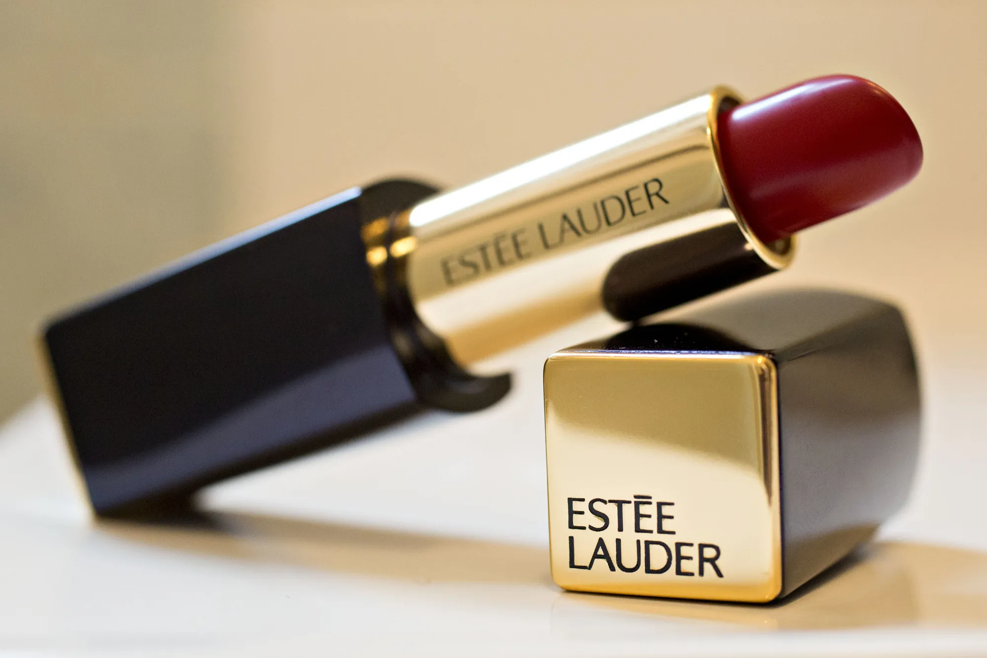 Estee Lauder’ın kârı azaldı